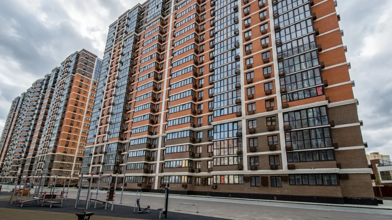 ЖК Арена в районе Южный — похожий жилой комплекс, рейтинг 3.5