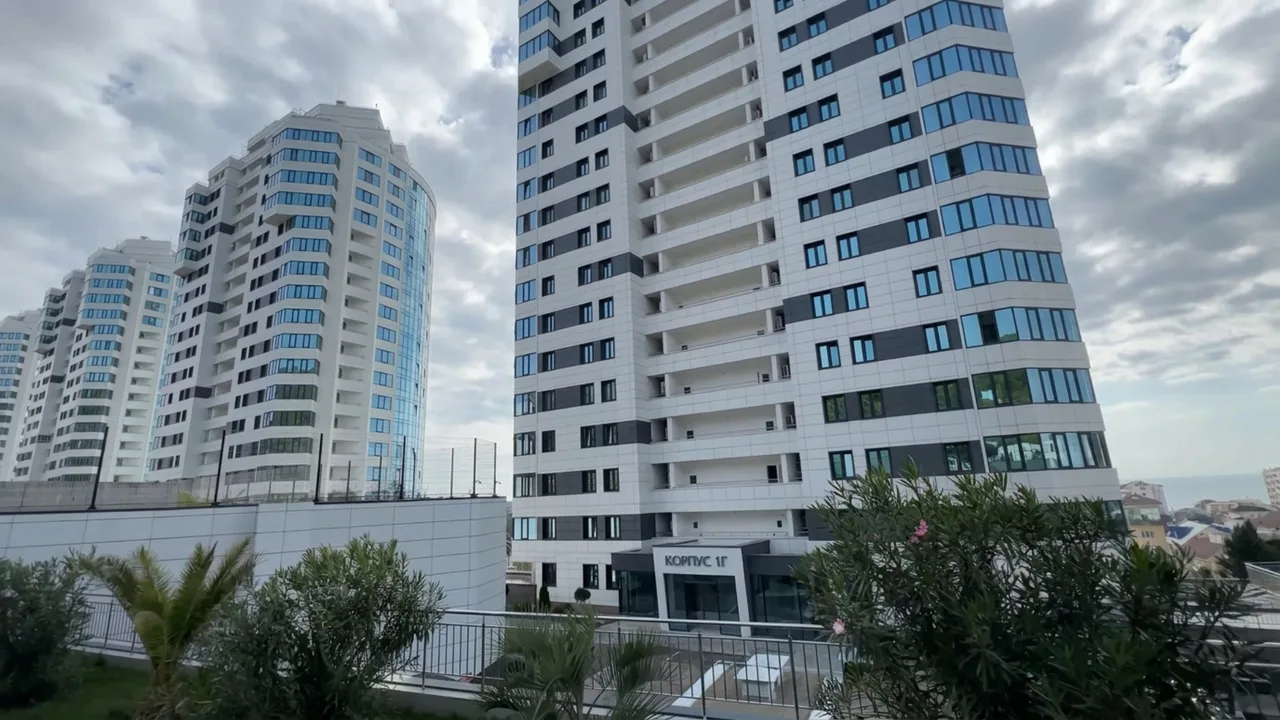 ЖК Морская Симфония в районе Адлер Центр — похожий жилой комплекс, рейтинг 3.9