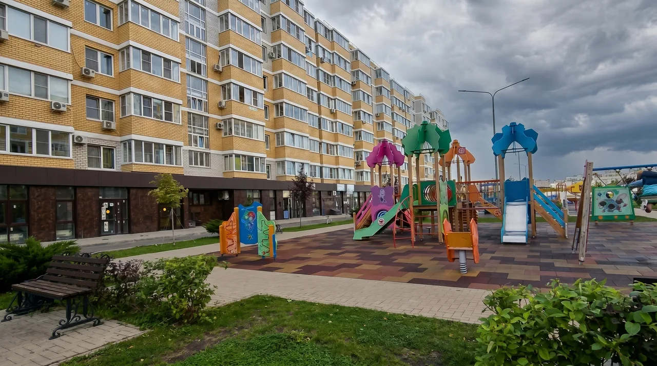 ЖК Светлоград в районе Западный обход — похожий жилой комплекс, рейтинг 4.1