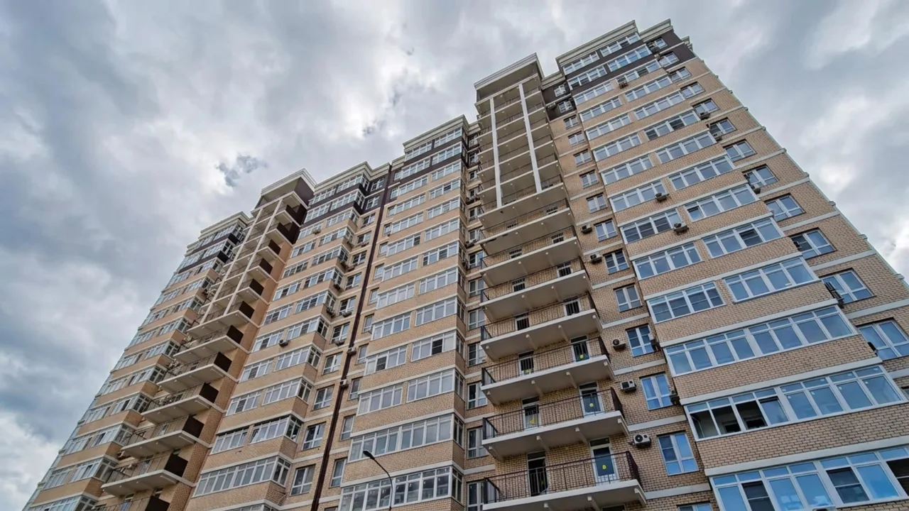 ЖК Красная площадь в районе Царское Село — похожий жилой комплекс, рейтинг 3.3